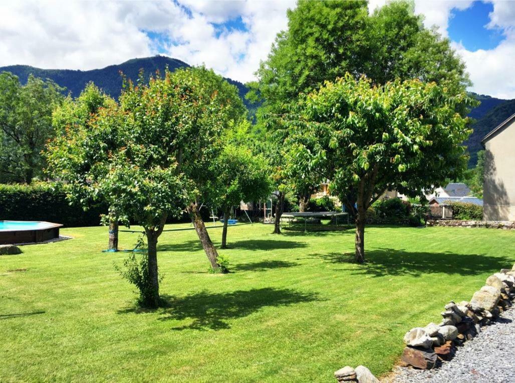 Bed and Breakfast Papilio Montauban-de-Luchon Exterior foto